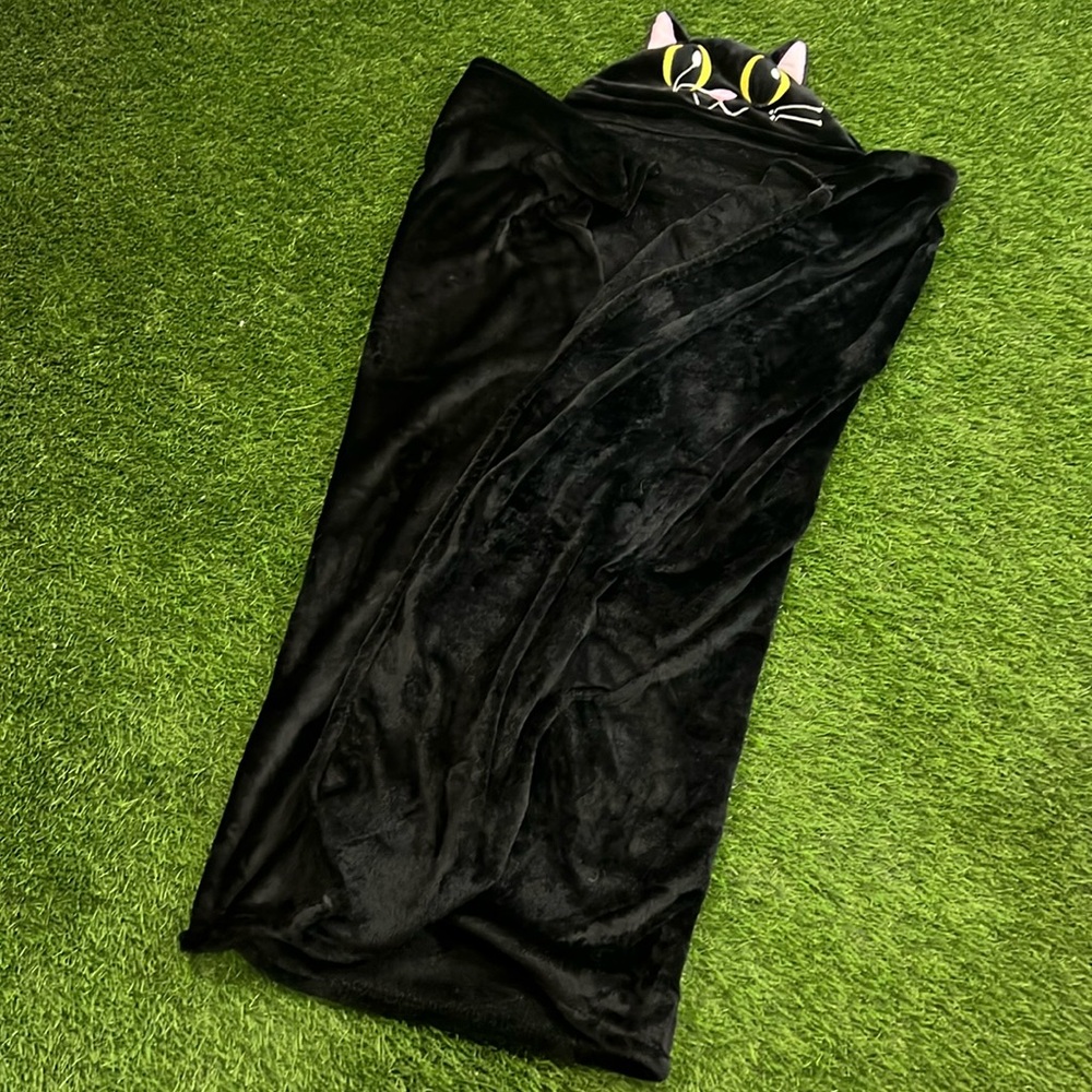 Black Cat Talking Blanket Wrap “Meow”